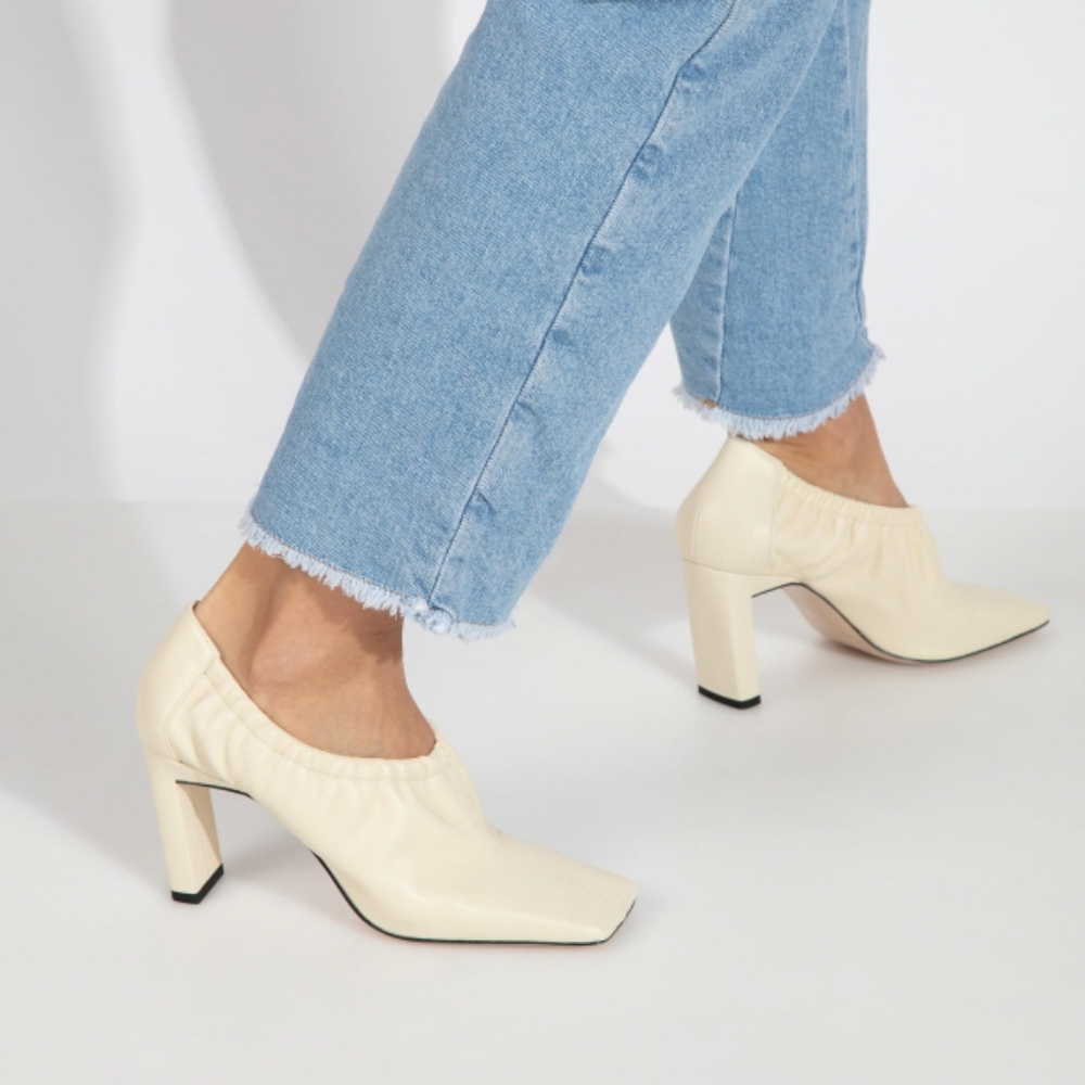 WANDLER Mia 85mm Rouched Square Toe Pumps In Neutral Cream EU 40 US 10 $580